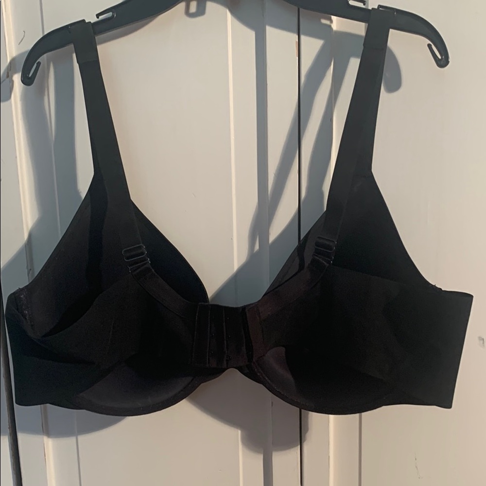 Ambrielle Black Bra with Wide Straps, Molded Cups & Underwire - Picture 5 of 8